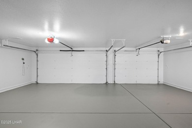 Welcome to this inviting single-family home situated along the on London Bridge Golf Course in Arizona - for sale on GolfHomes.com, golf home, golf lot