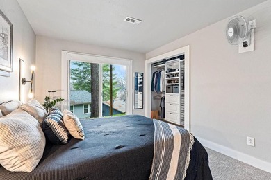 Beautifully updated Bella Vista (end unit) townhome, filled with on Bella Vista Country Club and Golf Course in Arkansas - for sale on GolfHomes.com, golf home, golf lot