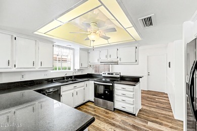 MILLION DOLLAR VIEW! Don't miss out on this Sun Lakes home with on Cottonwood Country Club in Arizona - for sale on GolfHomes.com, golf home, golf lot