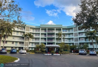 MOTIVATED SELLERS! Bring your offer to this spacious low priced on Oaks Country Club in Florida - for sale on GolfHomes.com, golf home, golf lot