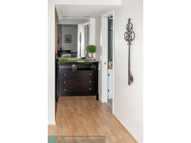 MOTIVATED SELLERS! Bring your offer to this spacious low priced on Oaks Country Club in Florida - for sale on GolfHomes.com, golf home, golf lot