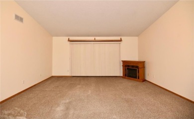 Beautifully maintained single level 2 bed, 1 bath, 2 car on Stones Throw Golf Course in Minnesota - for sale on GolfHomes.com, golf home, golf lot