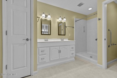Welcome to this charming 3-bedroom, 2-bathroom home located in on Harbour Point Golf Club in North Carolina - for sale on GolfHomes.com, golf home, golf lot