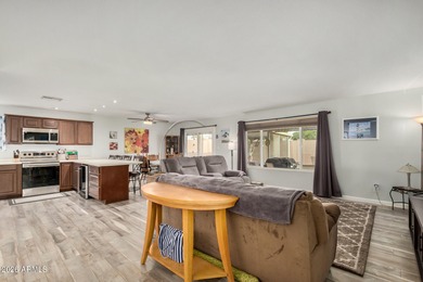 The home in Fountain of the Sun you've been waiting for! 3 BR on Fountain of the Sun Country Club in Arizona - for sale on GolfHomes.com, golf home, golf lot