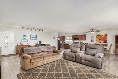 The home in Fountain of the Sun you've been waiting for! 3 BR on Fountain of the Sun Country Club in Arizona - for sale on GolfHomes.com, golf home, golf lot