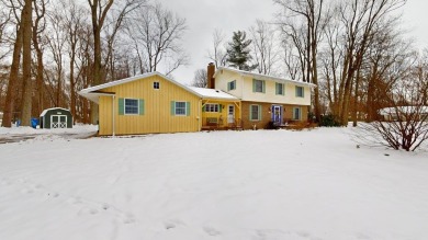 Welcome to this charming 2-story home nestled on .72 acres in on Lake Shore Country Club in Pennsylvania - for sale on GolfHomes.com, golf home, golf lot