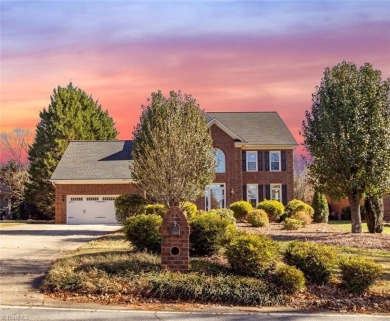 PRICE IMPROVEMENT to reflect cosmetic updates needed. GET INTO on Sedgefield Golf Course in North Carolina - for sale on GolfHomes.com, golf home, golf lot