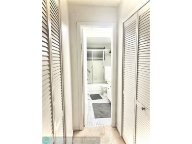 ks: Owner Motivated! Well maintains and spacious 1 bed 1.5 bath on Sunrise Lakes Phase IV Golf Course in Florida - for sale on GolfHomes.com, golf home, golf lot
