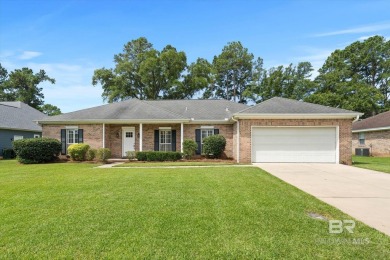 Golf Course Living at Its Best . Welcome home to this charming on Quail Creek Golf Course in Alabama - for sale on GolfHomes.com, golf home, golf lot
