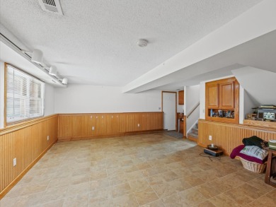 TWO FAMILY UNIT: ONE IS THREE BEDROOM WITH TWO FULL BATHROOMS on Willow Pond Golf Course in Illinois - for sale on GolfHomes.com, golf home, golf lot