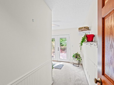 TWO FAMILY UNIT: ONE IS THREE BEDROOM WITH TWO FULL BATHROOMS on Willow Pond Golf Course in Illinois - for sale on GolfHomes.com, golf home, golf lot