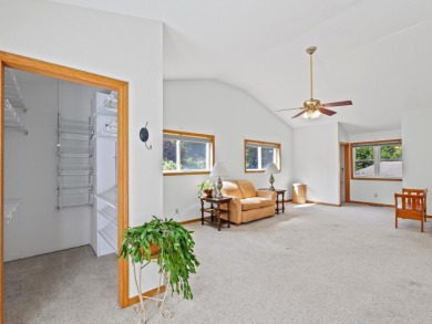 TWO FAMILY UNIT: ONE IS THREE BEDROOM WITH TWO FULL BATHROOMS on Willow Pond Golf Course in Illinois - for sale on GolfHomes.com, golf home, golf lot