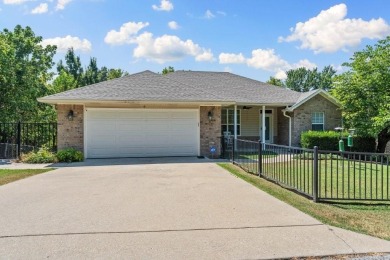 Square footage lives large in this home that shows pride of on Bella Vista - Metfield Golf Complex and Country Club in Arkansas - for sale on GolfHomes.com, golf home, golf lot