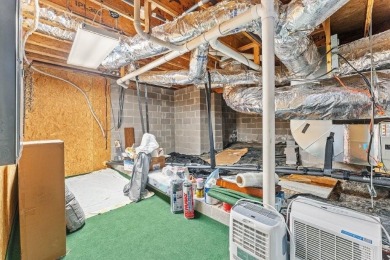Square footage lives large in this home that shows pride of on Bella Vista - Metfield Golf Complex and Country Club in Arkansas - for sale on GolfHomes.com, golf home, golf lot