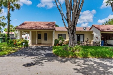 Affordable and Adorable 2-bedroom, 2-bath Villa nestled in on Bonaventure Country Club in Florida - for sale on GolfHomes.com, golf home, golf lot