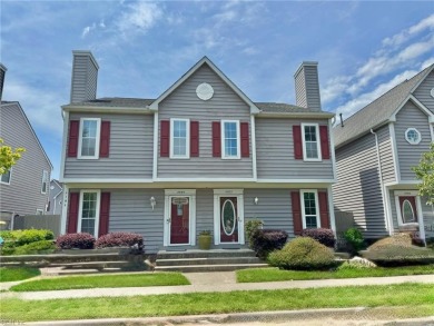 This turn-key, lock it and leave it, 3-bedroom, 2.5-bath condo on Kempsville Greens Municipal Golf Course in Virginia - for sale on GolfHomes.com, golf home, golf lot