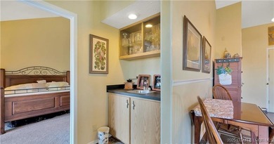 Welcome to this pristine, turnkey move-in-ready home, located in on The Oaks Golf Course in Missouri - for sale on GolfHomes.com, golf home, golf lot