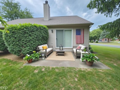 Welcome to our Waterford site condo listing. Enjoy the comfort on White Lake Oaks Golf Course in Michigan - for sale on GolfHomes.com, golf home, golf lot