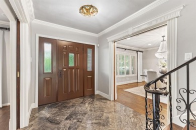 Welcome to your dream home in the heart of Stevens Park. This on Stevens Park Golf Course in Texas - for sale on GolfHomes.com, golf home, golf lot