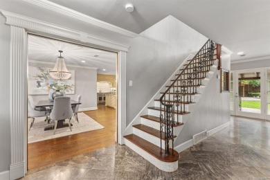 Welcome to your dream home in the heart of Stevens Park. This on Stevens Park Golf Course in Texas - for sale on GolfHomes.com, golf home, golf lot