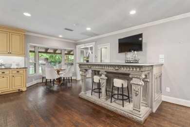 Welcome to your dream home in the heart of Stevens Park. This on Stevens Park Golf Course in Texas - for sale on GolfHomes.com, golf home, golf lot