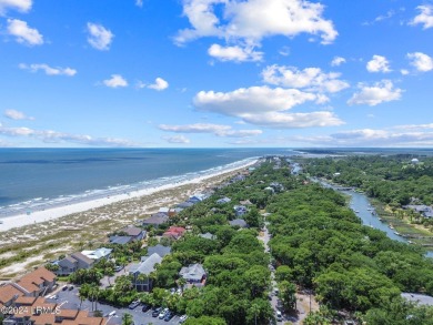 --The Perfect Fripp Island Home!Nestled in a prime location on on Ocean Creek Golf Course in South Carolina - for sale on GolfHomes.com, golf home, golf lot