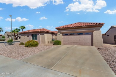 SELLER OFFERS $3000 TOWARDS BUYER CLOSING COSTS.HOME WARRANTY on Sun City Grand Golf Couse and Club in Arizona - for sale on GolfHomes.com, golf home, golf lot