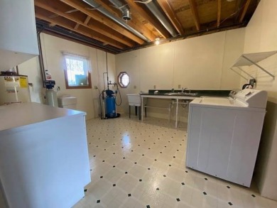 Abel Island is Northeast Iowa's drive-in, boat-in and fly-in on Guttenberg Golf Club in Iowa - for sale on GolfHomes.com, golf home, golf lot