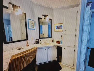 Beautiful 2-Bedroom Palm Harbor Home with Stunning Golf Course on Schalamar Creek Golf and Country Club in Florida - for sale on GolfHomes.com, golf home, golf lot
