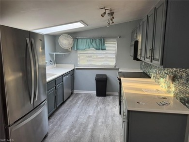 Discover the ultimate blend of space, privacy, and potential in on Spanish Wells Golf and Country Club in Florida - for sale on GolfHomes.com, golf home, golf lot