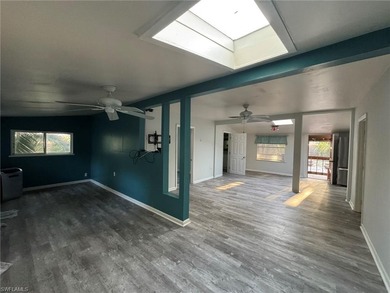 Discover the ultimate blend of space, privacy, and potential in on Spanish Wells Golf and Country Club in Florida - for sale on GolfHomes.com, golf home, golf lot