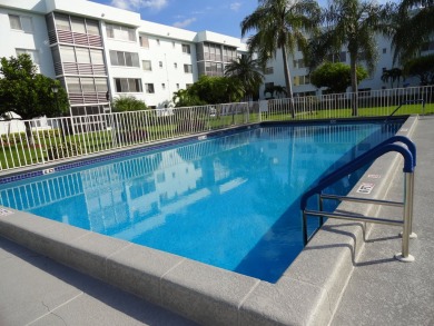 WELCOME TO THIS BEAUTIFUL UPGRADED  TOP FLOOR CONDO WITH  ITS on Poinciana Golf Club in Florida - for sale on GolfHomes.com, golf home, golf lot