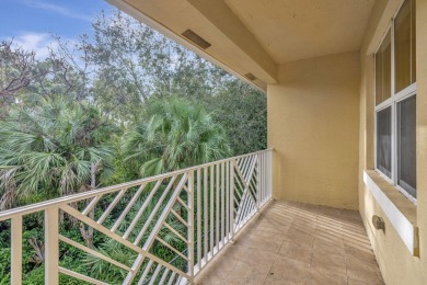 Amazing opportunity to own a spacious, open floor plan townhome on Old Palm Golf Club in Florida - for sale on GolfHomes.com, golf home, golf lot