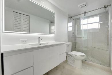 Price Reduced! Stunning Corner Unit in Wynmoor! ALL appliances on Wynmoor Golf Course in Florida - for sale on GolfHomes.com, golf home, golf lot