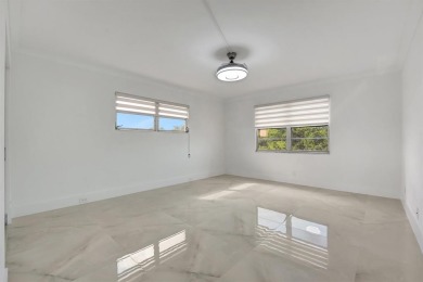 Price Reduced! Stunning Corner Unit in Wynmoor! ALL appliances on Wynmoor Golf Course in Florida - for sale on GolfHomes.com, golf home, golf lot