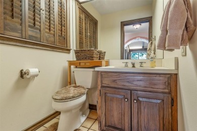 Boasting 3spacious bedrooms  2.5 baths, with vaulted ceilings on Hide-A-Way Lake Golf Course in Texas - for sale on GolfHomes.com, golf home, golf lot