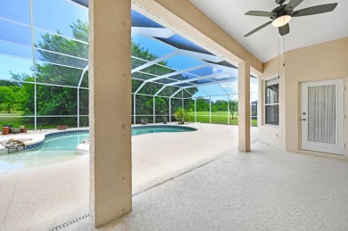 Located in Baytree, Melbourne. Brand NEW AC just installed! on Baytree National Golf Links in Florida - for sale on GolfHomes.com, golf home, golf lot