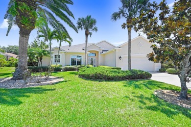 Located in Baytree, Melbourne. Brand NEW AC just installed! on Baytree National Golf Links in Florida - for sale on GolfHomes.com, golf home, golf lot