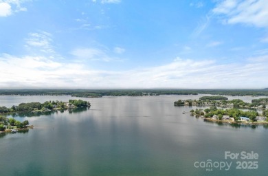 Located in the coveted Peninsula community on Lake Norman, this on The Peninsula Club in North Carolina - for sale on GolfHomes.com, golf home, golf lot