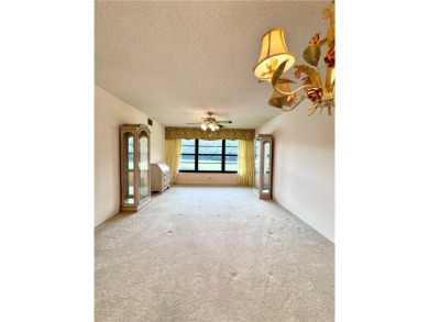 MOTIVATED seller, bring all offers! This charming condo boasts on Vista Plantation Golf Club in Florida - for sale on GolfHomes.com, golf home, golf lot