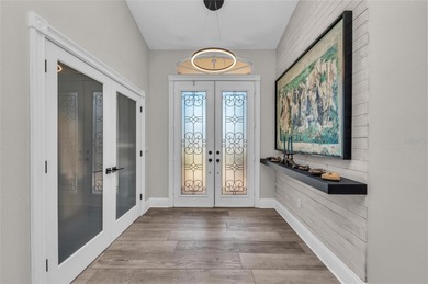 SARASOTA FL: Private Oak Ford retreat on 2 acres with pond, pool on Oak Ford Golf Club in Florida - for sale on GolfHomes.com, golf home, golf lot