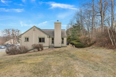 Welcome to this Beautiful Fairview Unit in sought after Heritage on Somers Pointe Golf Club - West Hill in New York - for sale on GolfHomes.com, golf home, golf lot