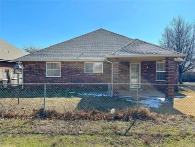 Lovely 3 bedroom/2 bathroom brick home located in the heart of on Broadmoore Golf Club in Oklahoma - for sale on GolfHomes.com, golf home, golf lot