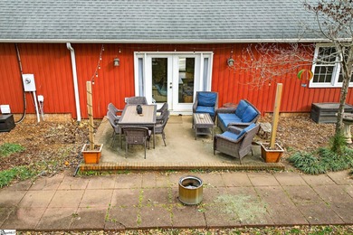 Welcome home to Holly Tree Plantation! This beautifully updated on Holly Tree Country Club in South Carolina - for sale on GolfHomes.com, golf home, golf lot