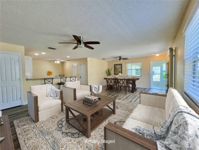 Move-In READY, popular Vineyard Patio Villa, ROOF NEW in 2020 on Oakleigh Executive Golf Course in Florida - for sale on GolfHomes.com, golf home, golf lot