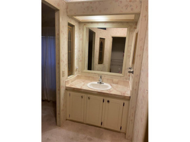 Spacious Home on the 18th hole of Zellwood Country Club and on Zellwood Station Country Club in Florida - for sale on GolfHomes.com, golf home, golf lot