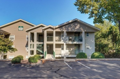 Stylish Walk-In Resort Condo Near Downtown Branson. 2-bedroom on Holiday Hills Resort and Golf in Missouri - for sale on GolfHomes.com, golf home, golf lot