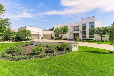 Custom-built in 2002 by Rick Standard on one of Hallbrook's most on Hallbrook Golf Club in Kansas - for sale on GolfHomes.com, golf home, golf lot