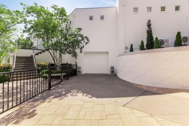 Custom-built in 2002 by Rick Standard on one of Hallbrook's most on Hallbrook Golf Club in Kansas - for sale on GolfHomes.com, golf home, golf lot
