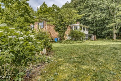 Welcome to 137 Maxwell Dr-- a charming, colonial style residence on Country Club of Bristol in Tennessee - for sale on GolfHomes.com, golf home, golf lot